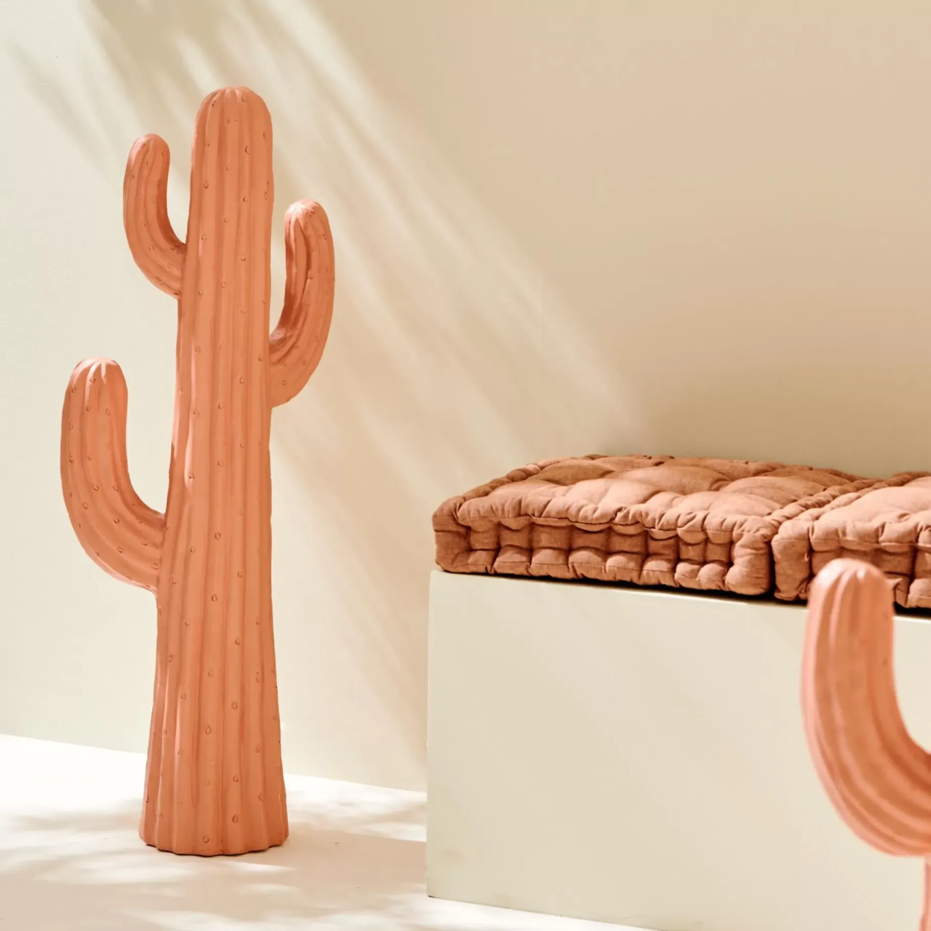 CASA Magnesia Cactus Terracota New